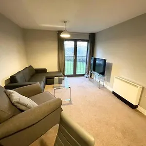 Apartment Centre Deluxe: Spacious 1-bed With Flexible Sleeping & Free Parking, Southampton