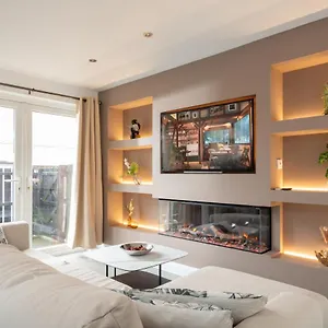 https://cosy-modern-city-centre-2bd-flat.belfasthotelsireland.com